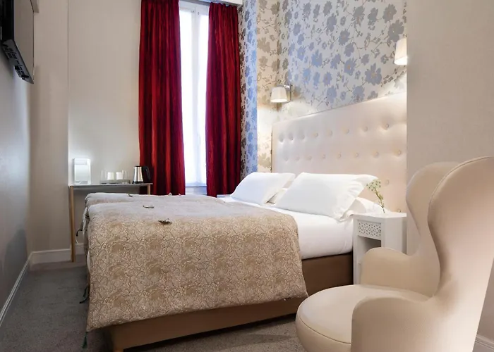 Plaza étoile Hotel Parigi