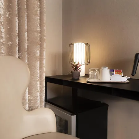 Plaza étoile Hotel 3*