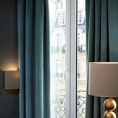 Hotel Plaza Etoile