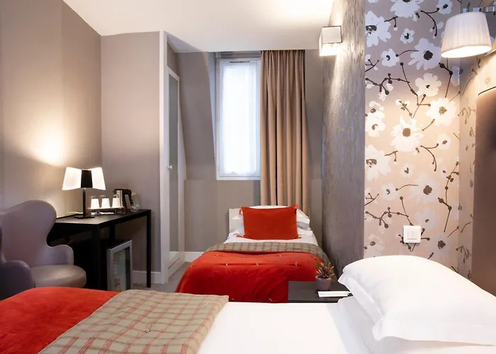 Отель Plaza Etoile Париж