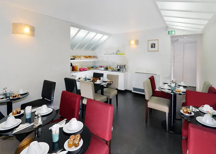 Plaza Etoile Париж