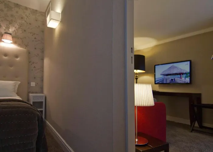 Отель Plaza Etoile