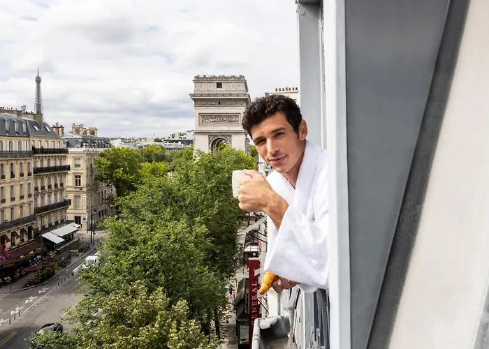 Plaza Etoile 3* Париж