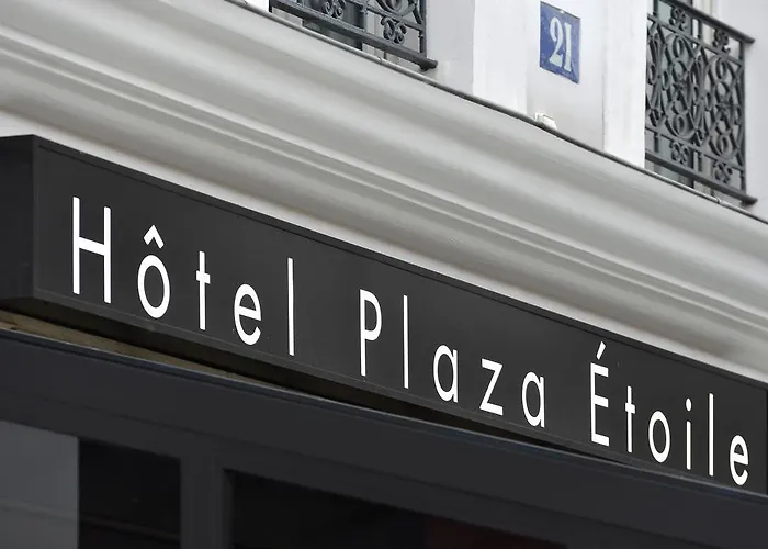 Plaza Etoile 3* Париж