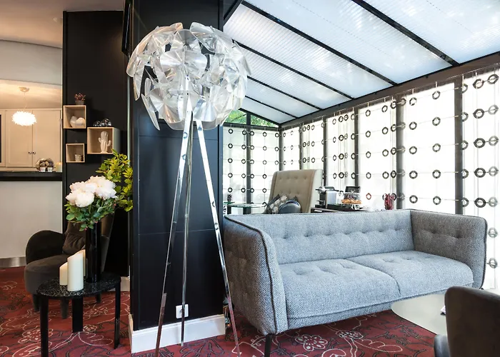 Plaza Etoile Отель Париж