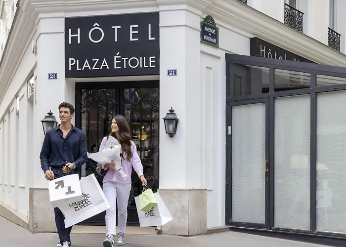 Plaza étoile Hotel 3*
