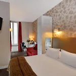 Plaza Etoile Szálloda 3*