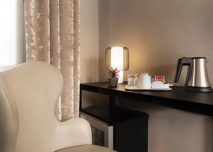 Plaza étoile Hotel 3*